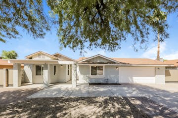 8346 55TH AVE Glendale, AZ 85302